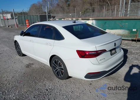 2023 Volkswagen Jetta 1.5T Sport z USA, uszkodzony, nr VIN 3VWBM7BU9PM011136